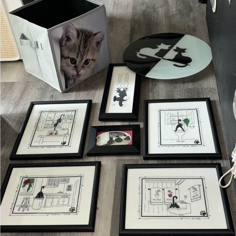 13 various Kitty items